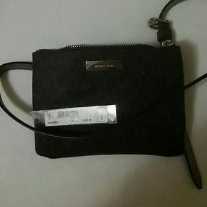 Michael Kors pocket book